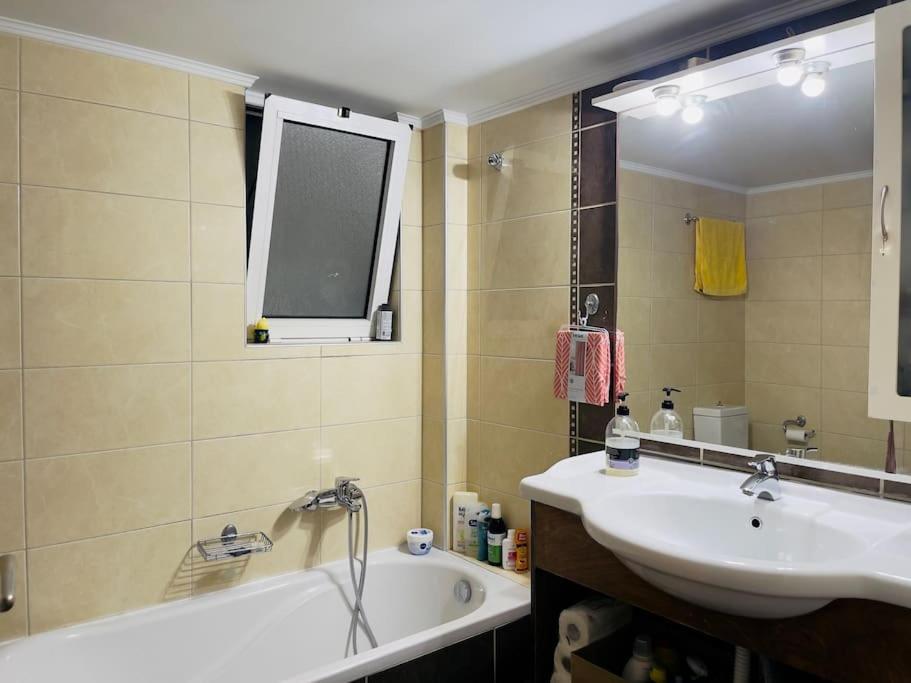 Sweet Central Apartment Heraklion  Bagian luar foto